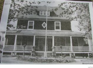 36 Long Hill Rd, Highland Mills, NY 10930