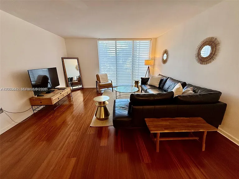 10275 Collins Ave #323 — Photo 13
