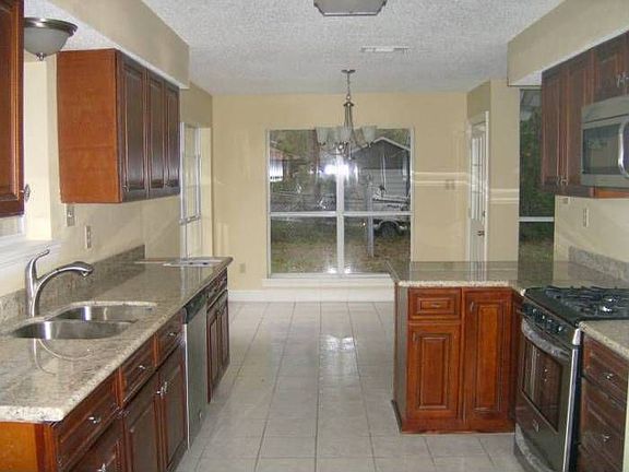 Spacious Kitchen
