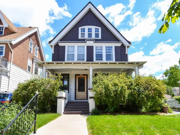 2912 N Murray AVENUE, Milwaukee, WI 53211