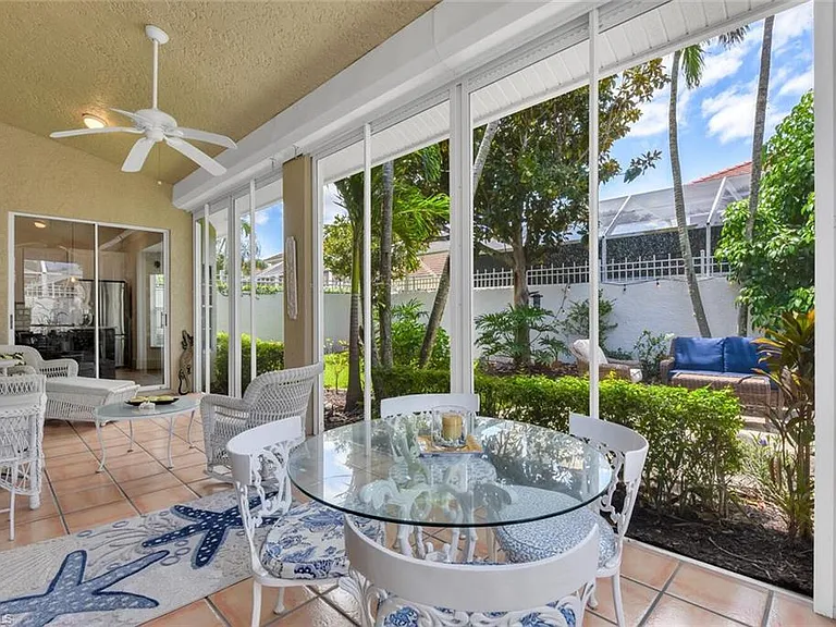 2124 Paget Cir #1 — Photo 17