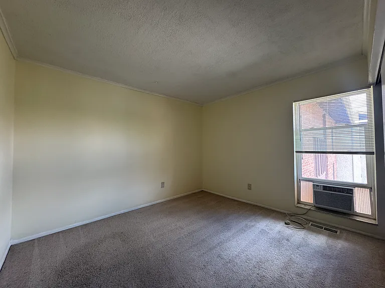 181 Carmel Woods Dr — Photo 8