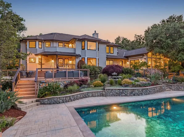 25601 Fernhill Dr, Los Altos Hills, CA 94024