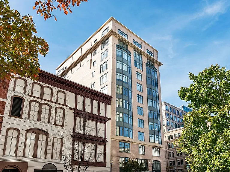 The Lexington at Market Square — Photo 46