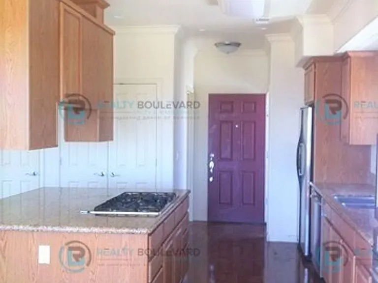4007 Anthony James Ct — Photo 4