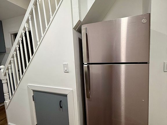 Brand new fridge included