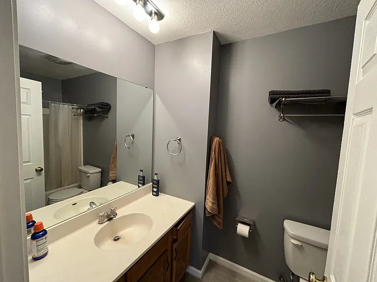 244 E Main St #3 — Photo 9