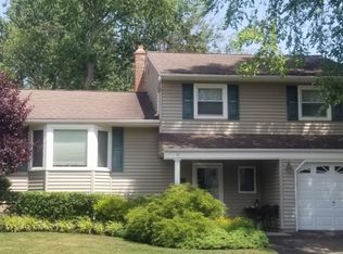 71 Eden Ave, Edison, NJ 08817
