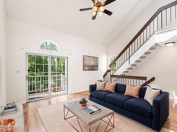 2nd image of 1307 Commons At Kingswood Dr #7
