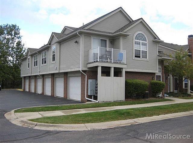 1st image of 15475 Claremont Dr N