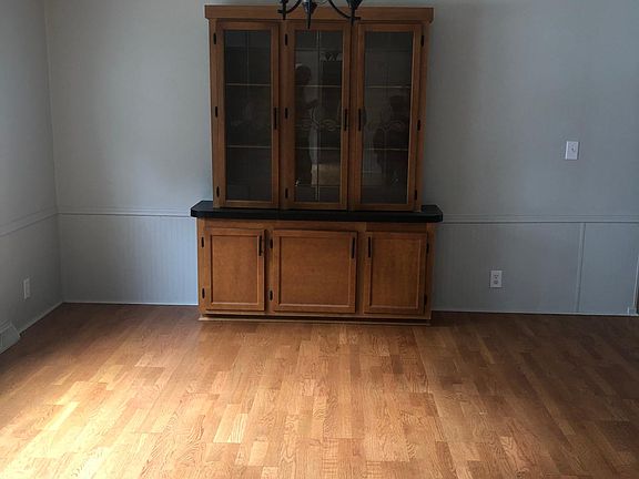 4th image of 173 NE Dianthus St