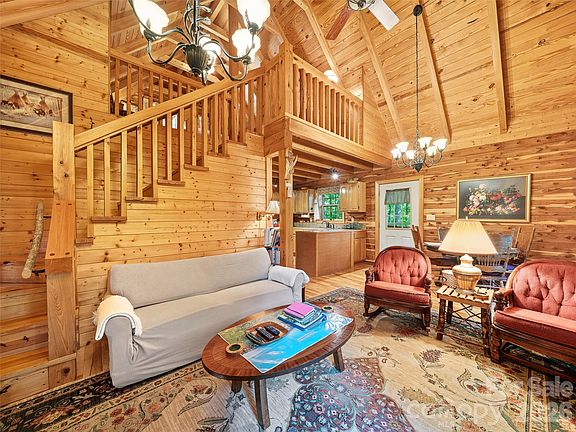 5th image of 284 Simmons Ridge Rd