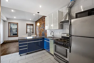 Rented by Safdie Realty Group