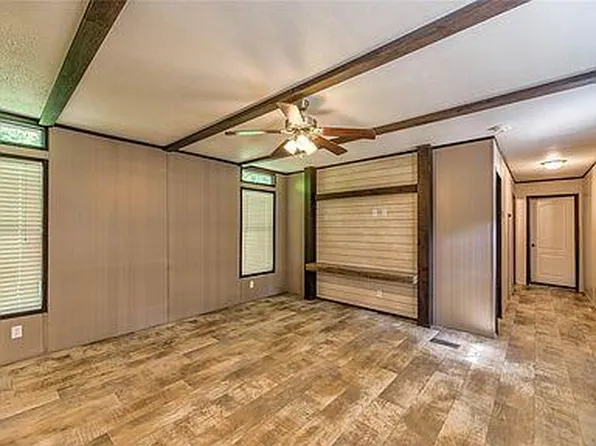 342 Cherokee Ln, Onalaska, TX 77360