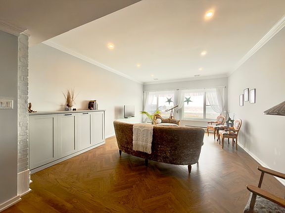 5th image of 2715 Boardwalk APT 203