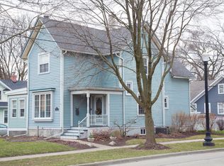 856 Augusta Ave, Elgin, IL 60120