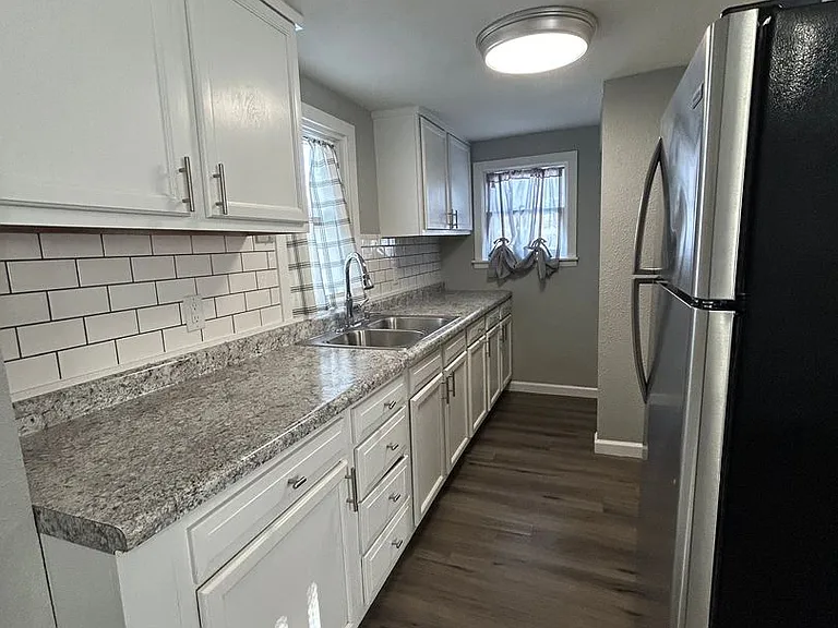 1102 S Jersey Ave — Photo 5