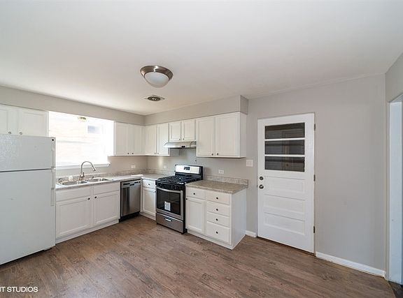 5th image of 9803 Schiller Blvd APT 1S