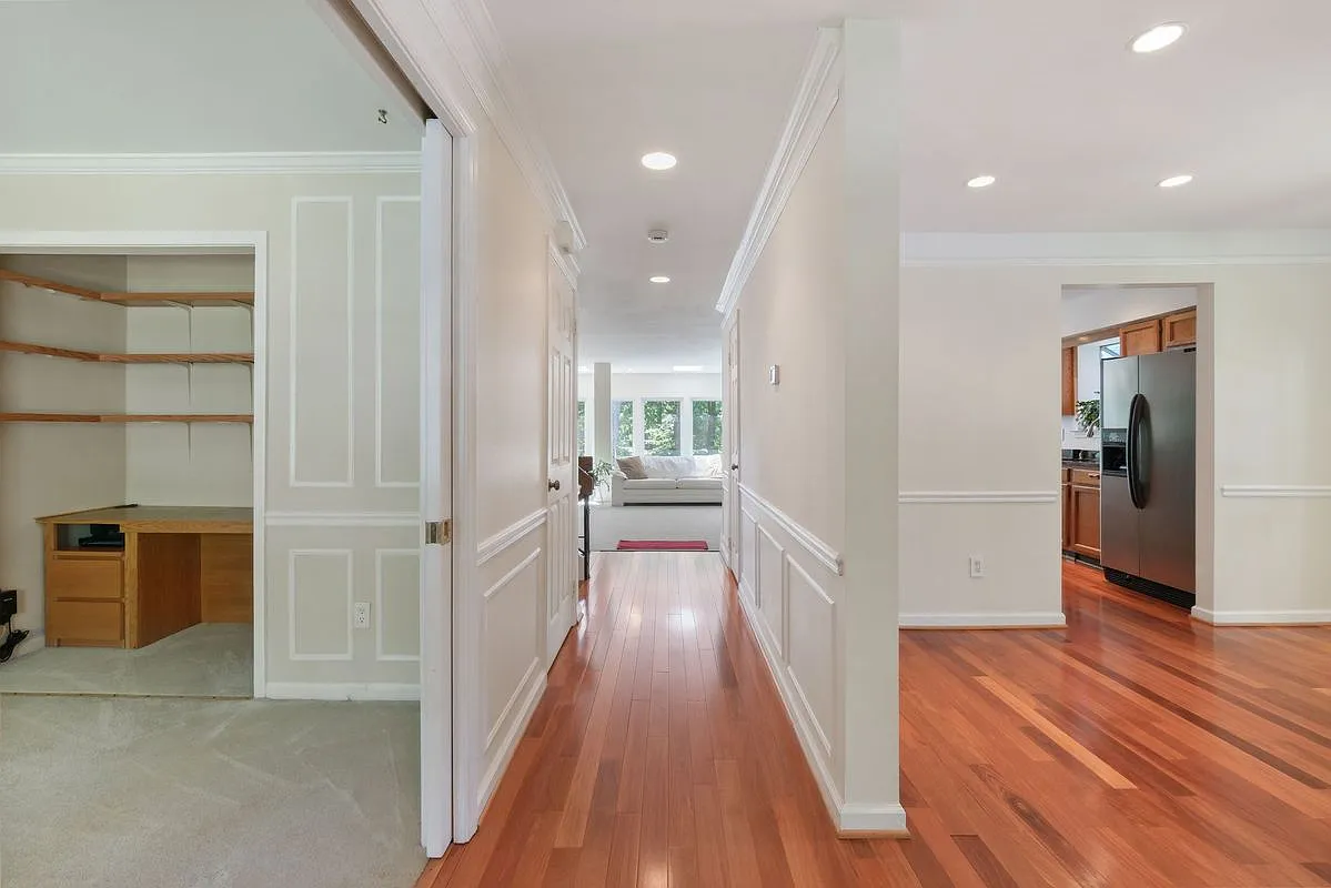 4 bed, 3.5 bath, 2786 sqft, $4,350 — Photo 2