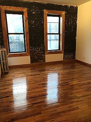 3rd image of 161 Vernon Ave APT 2A