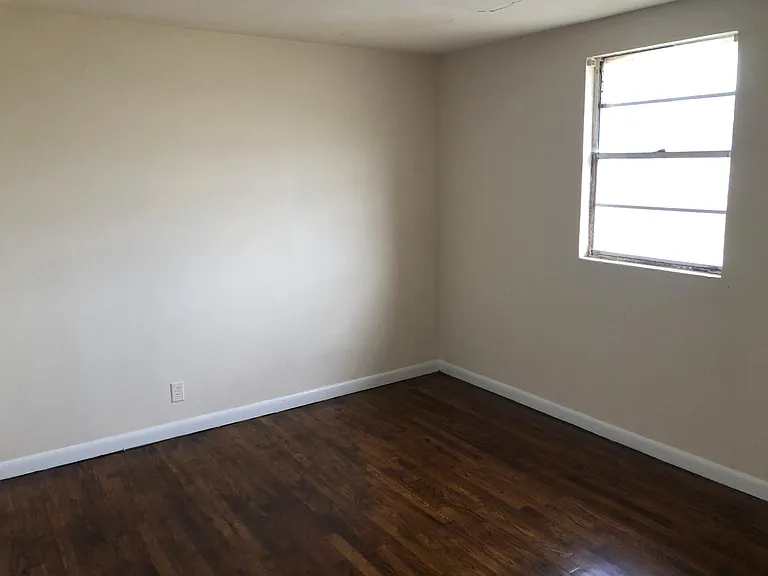 6001 California Ave #B — Photo 8