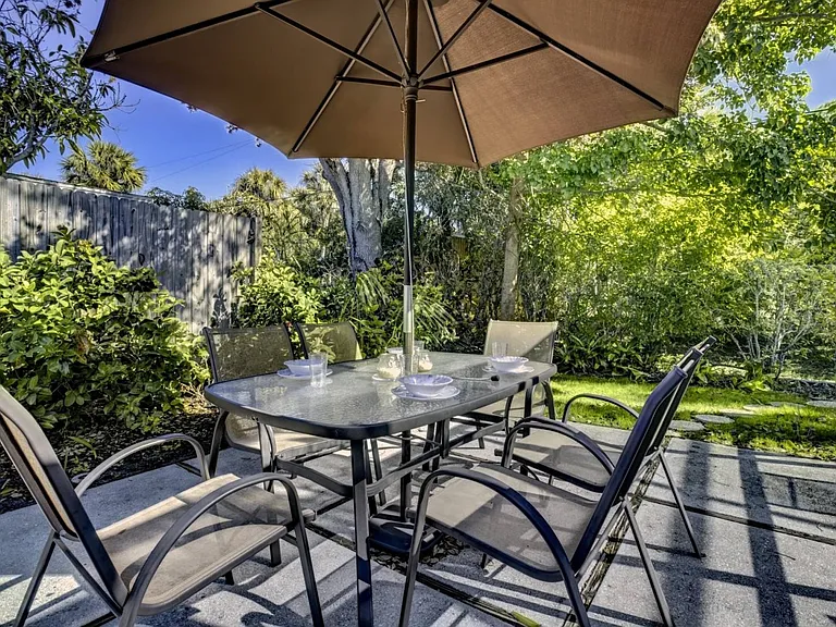 5511 Avenida Del Mare — Photo 3