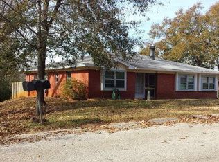 201 Hamilton Rd, Palestine, TX 75801