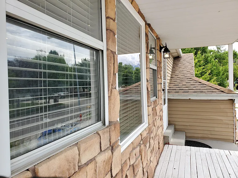 940 W Red Oaks Dr — Photo 7