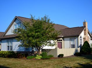 552 Crossings Cir, Tallmadge, OH 44278