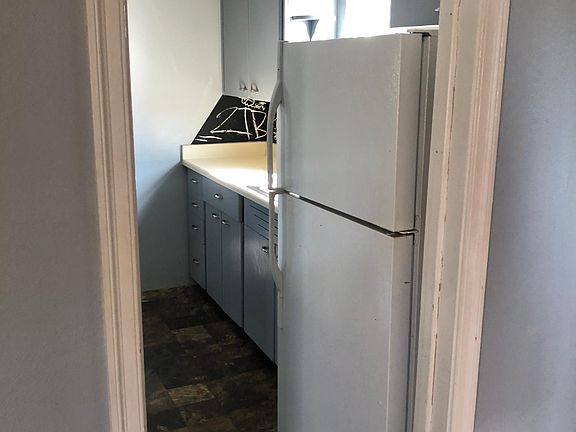 2nd image of 1510 Comer Ave