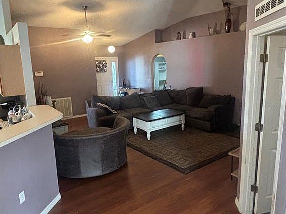 4th image of 86 Juniper Loop Cir