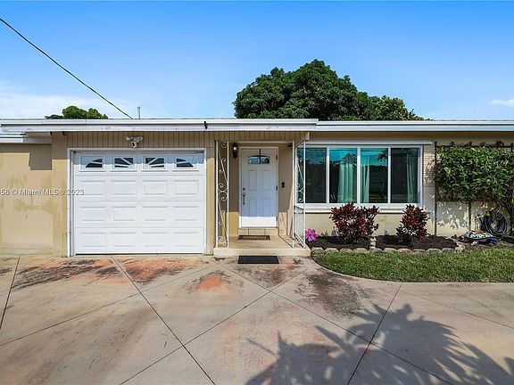 3rd image of 1910 SW 23rd Ave