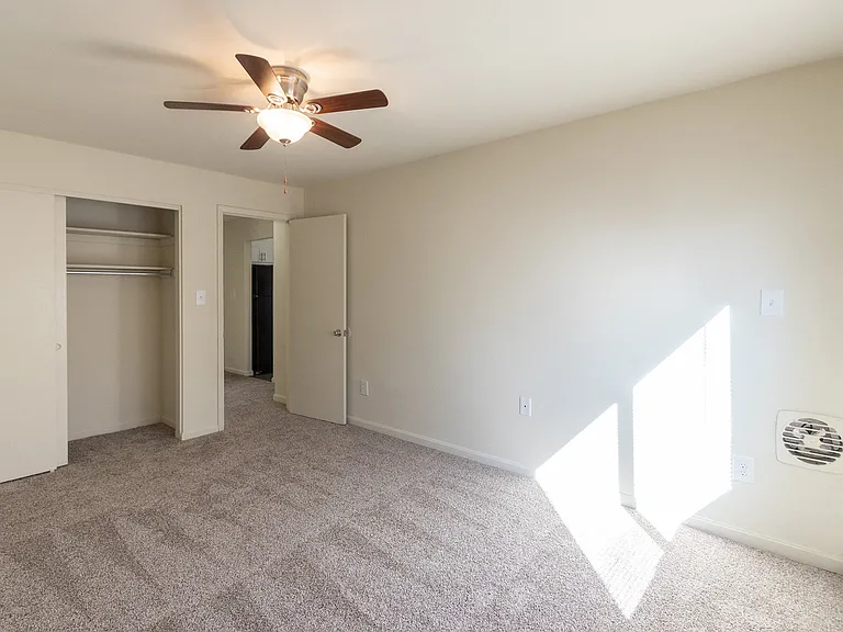 Blue Grass Manor — Photo 110