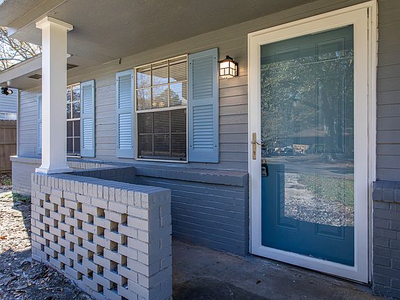 3rd image of 5231 Lyndale Cir