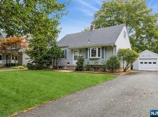 444 Dorchester Rd, Ridgewood, NJ 07450