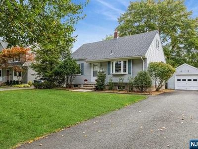 444 Dorchester Rd, Ridgewood, NJ, 07450