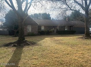1836 Westcliff Dr, Maryville, TN 37803