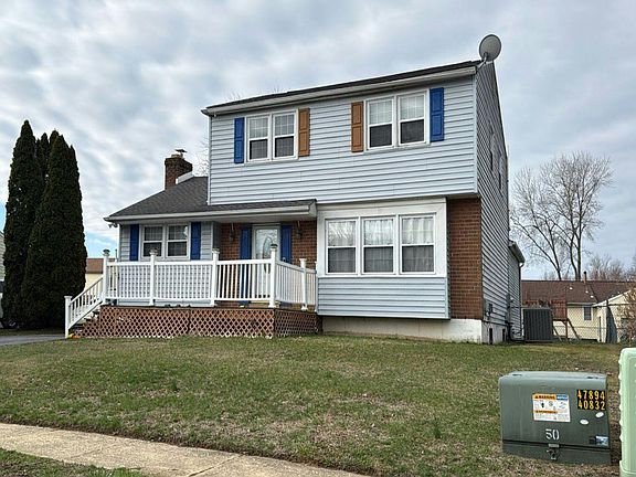 2nd image of 7 Rivanna Rd
