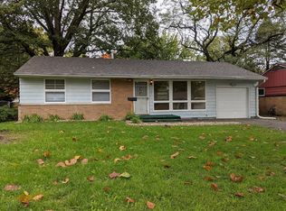 1118 W Eureka St, Champaign, IL 61821