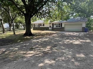 603 Warren St, Oskaloosa, KS 66066