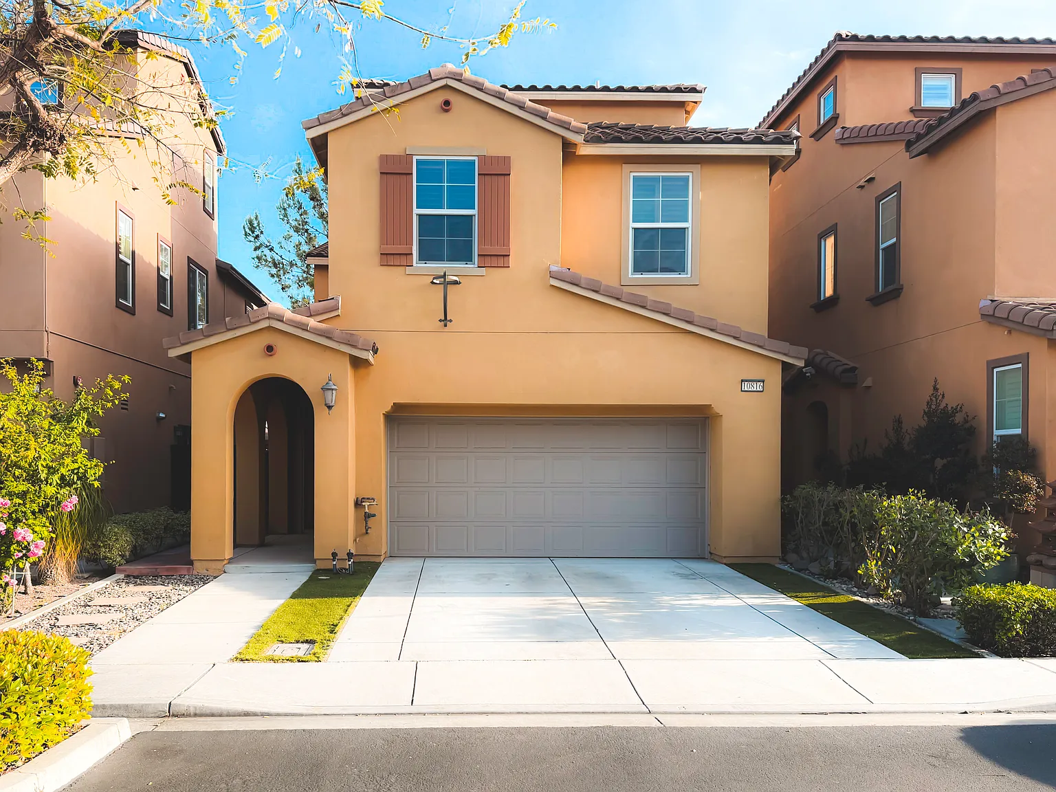 4 bed, 3.5 bath, 1886 sqft, $4,600 — Photo 4