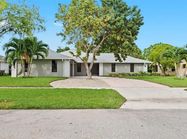 13575 Columbine Ave, Wellington, FL 33414