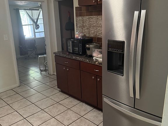 5th image of 10014 Williams Rd