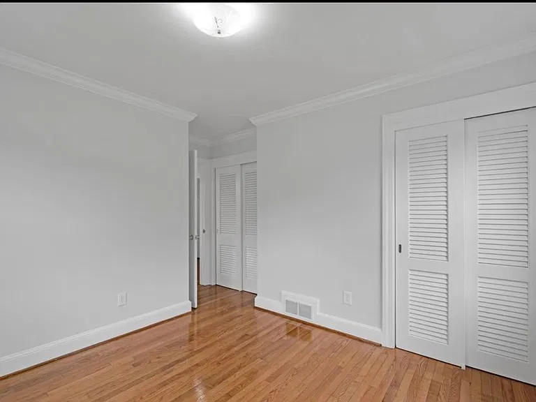 306 Granville Dr — Photo 17