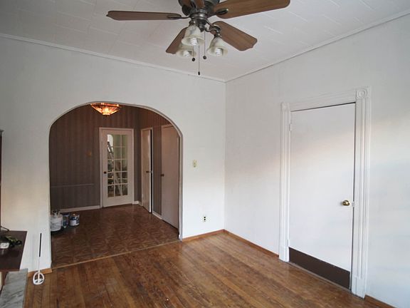 3rd image of 203 N Henry St #1