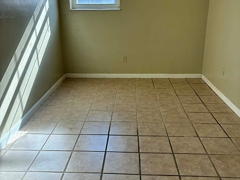 1170 Grand Terrace Dr #4 — Photo 3
