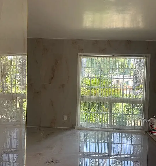 24316 Burbank Blvd — Photo 10