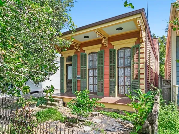 819 Valence St, New Orleans, LA 70115