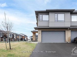 923 Chipping Cir, Ottawa, ON K4M0E7