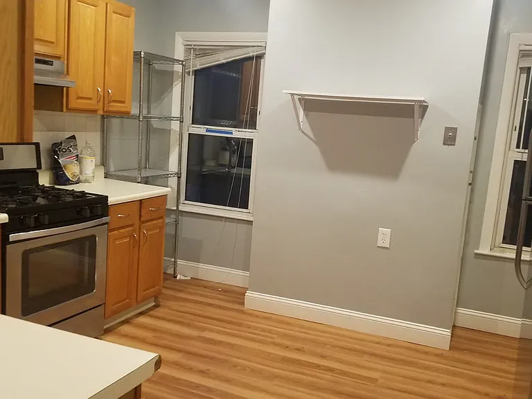 34 Quincy St #2 — Photo 6